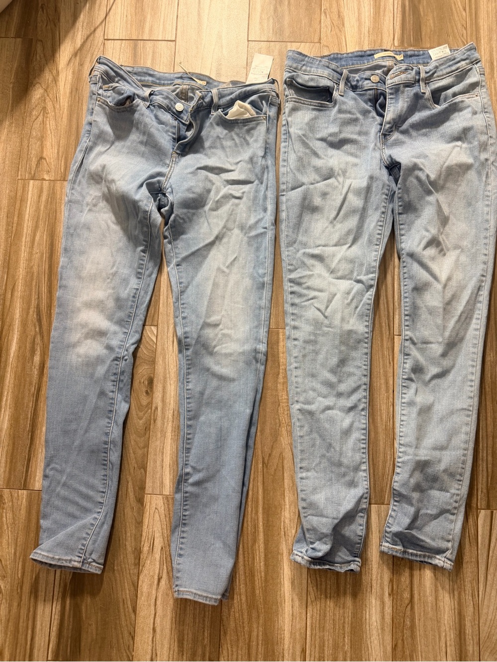 Levis woman’s skinny Fit Jeans size 29 & 30 bundled pair - Picture 2 of 4